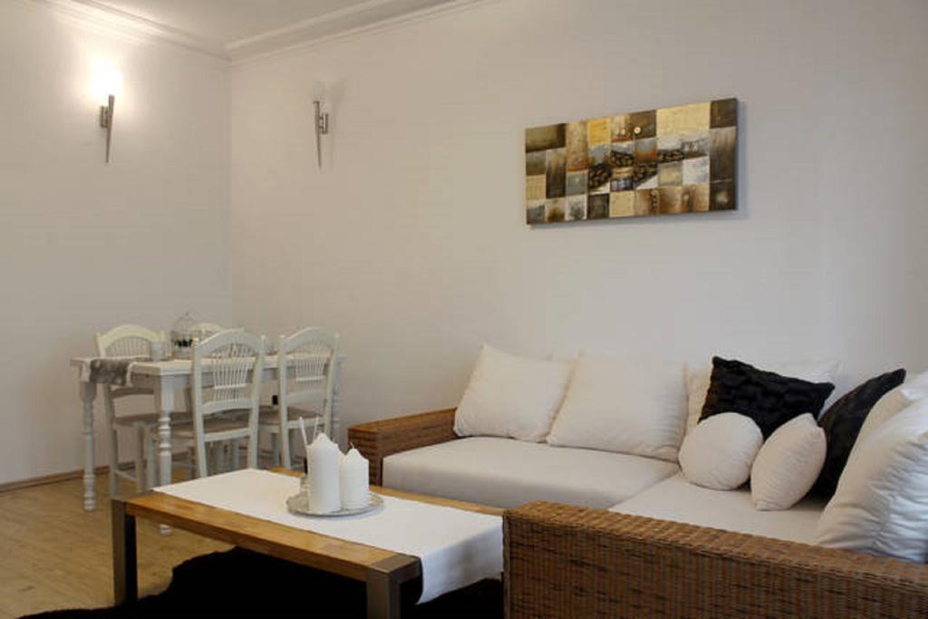 Apartment Argentinska 8 プラハ エクステリア 写真
